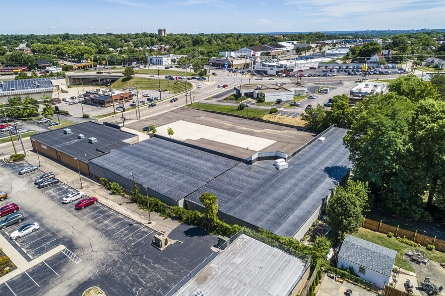 More Photos Of 5045 Crookshank Rd, Cincinnati Storefront For Lease