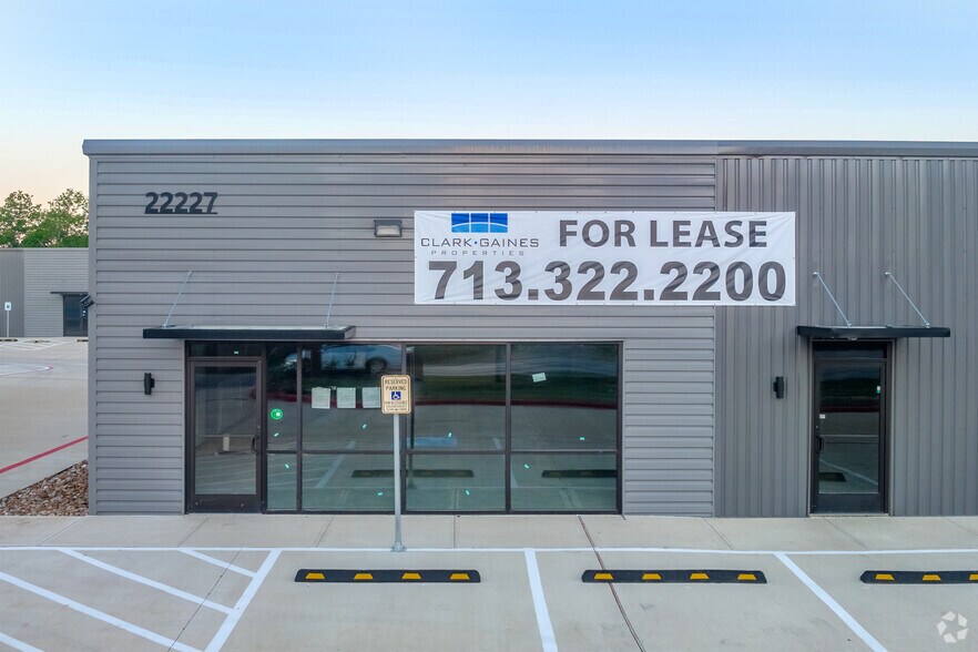 More Photos Of 22227 Mueschke Rd, Tomball Industrial For Sale