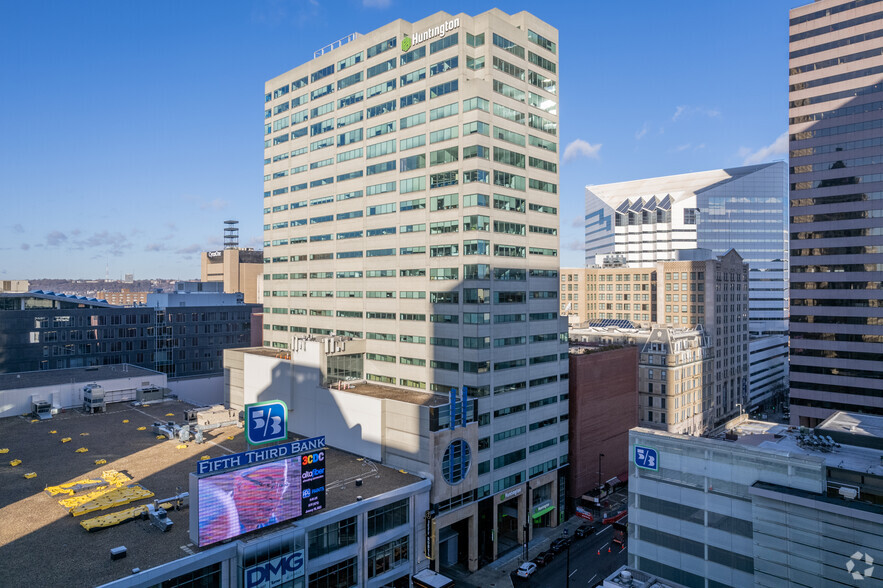 Primary Photo Of 525 Vine St, Cincinnati Office For Lease