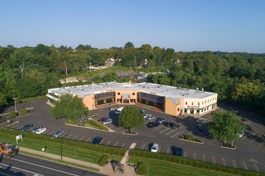 More Photos Of 8080 Old York Rd, Elkins Park General Retail For Lease