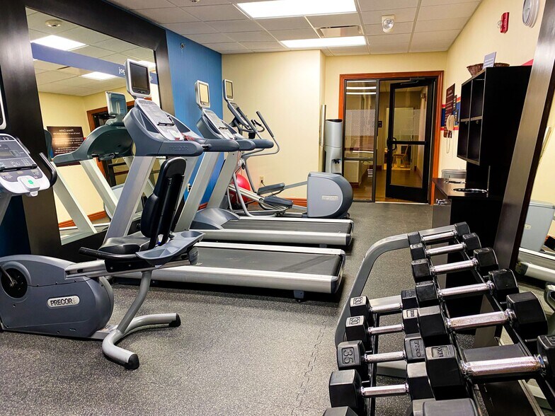 More Photos Of 3404 Samson Way, Bellevue Hotel For Sale