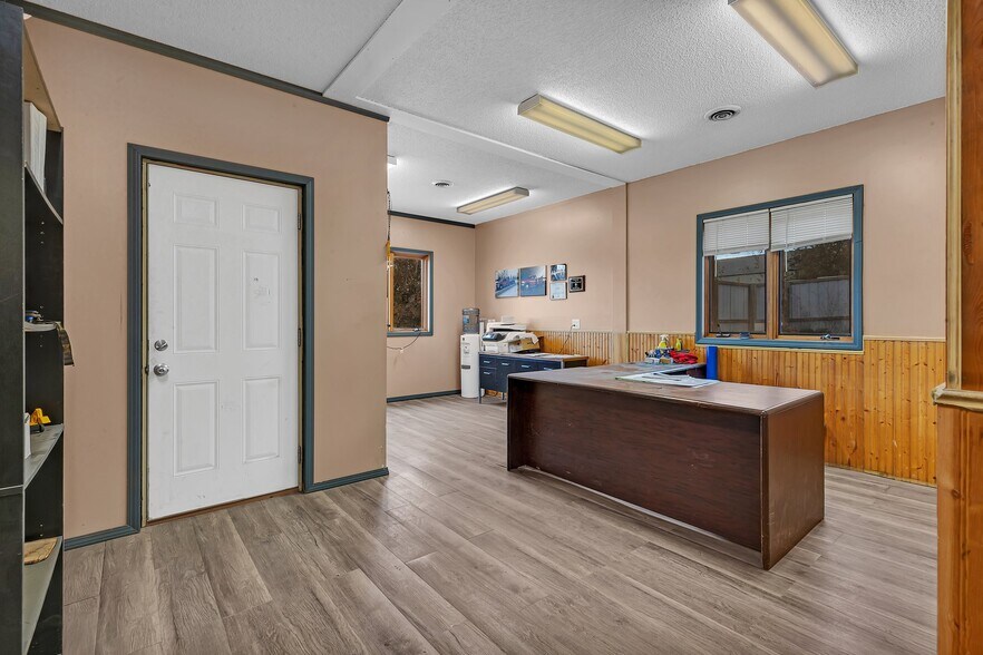 More Photos Of 16609 State Highway 371, Brainerd Manufacturing For Sale