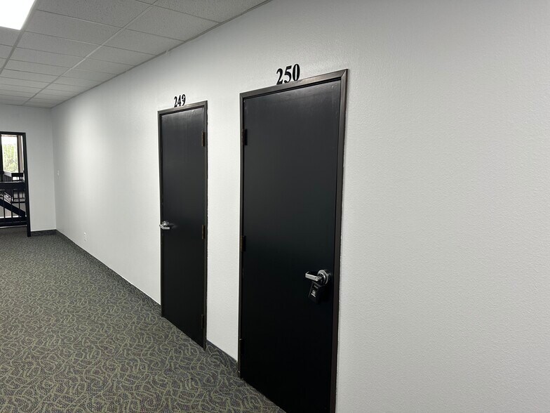 More Photos Of 2600 K Ave, Plano Office For Lease