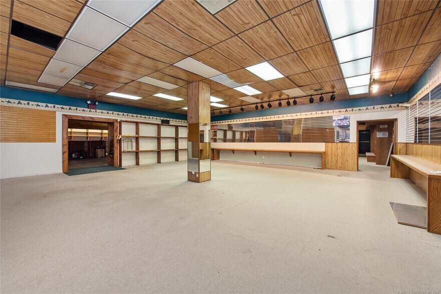 More Photos Of 1509 N Main St, Muskogee Freestanding For Sale