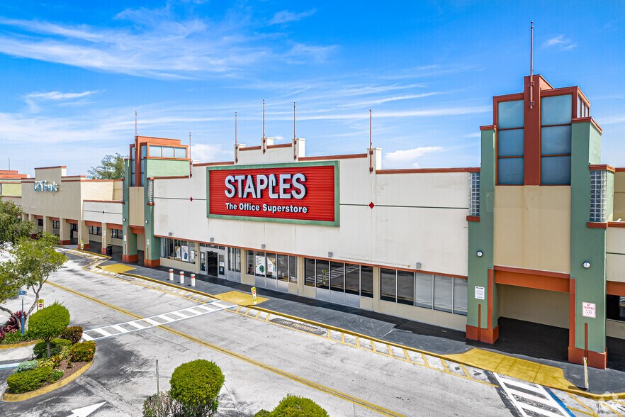 More Photos Of 7388-7562 W Commercial Blvd, Lauderhill General Retail For Lease