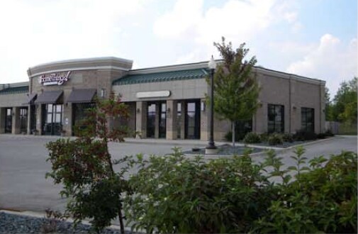 More Photos Of 1853-1871 N Casaloma Dr, Appleton Unknown For Lease