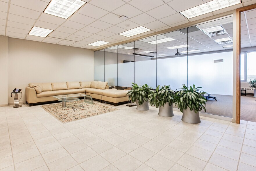 More Photos Of 431 S 7th St, Minneapolis Office Residential For Lease