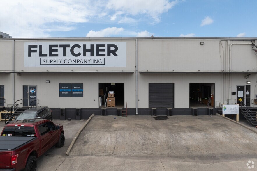 More Photos Of 3230 Messer Airport Hwy, Birmingham Warehouse For Lease