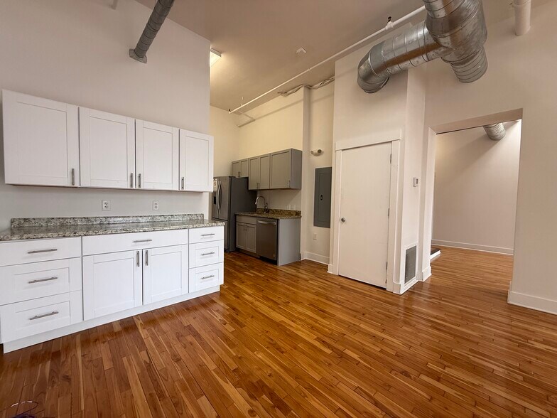 More Photos Of 1108 Broadway St, Cincinnati Multifamily For Sale