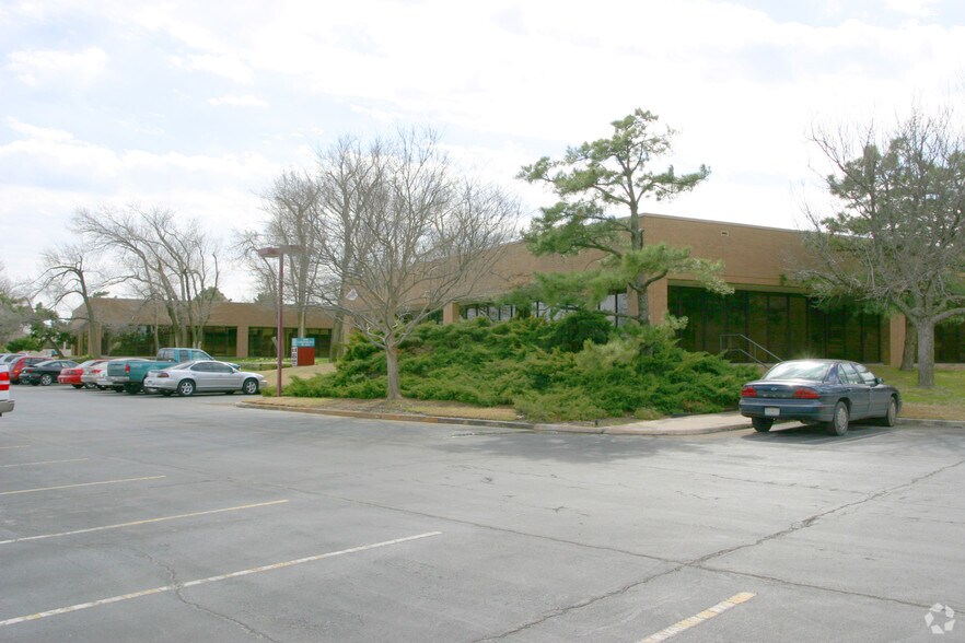 More Photos Of 3525 NW 56th St, Oklahoma City Office For Lease