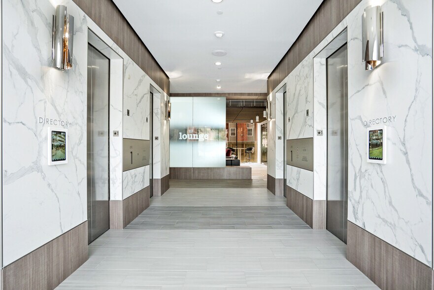 More Photos Of 2000 Bering Dr, Houston Office For Lease