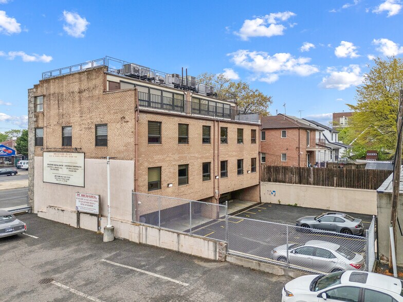 More Photos Of 4221 Francis Lewis Blvd, Bayside Medical For Sale