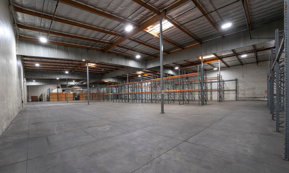 More Photos Of 270 E Bonita Ave, Pomona Warehouse For Lease