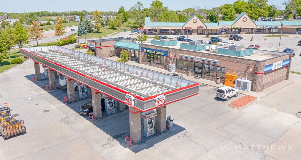 Primary Photo Of 202-204 N Parker St, Olathe General Retail For Sale