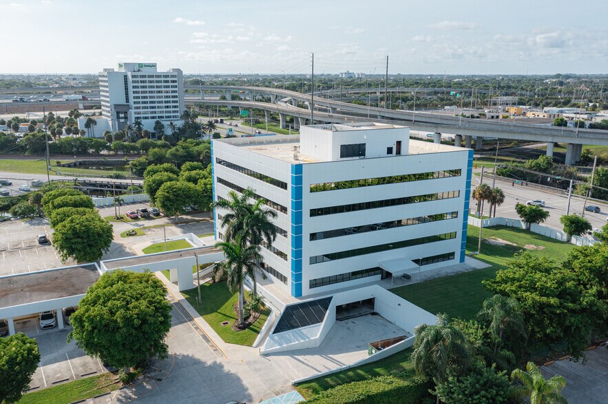 More Photos Of 1501 Belvedere Rd, West Palm Beach Coworking Space