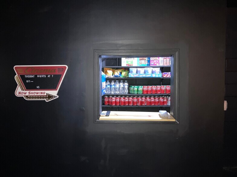 More Photos Of 336 S Walnut St, Bloomington Freestanding For Sale