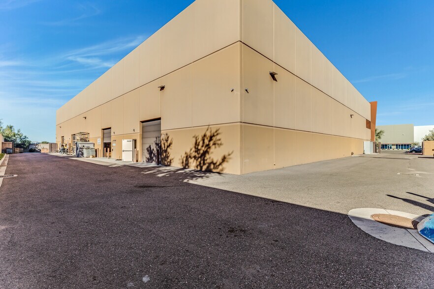 More Photos Of 2675 E Cessna Dr, Chandler Warehouse For Sale