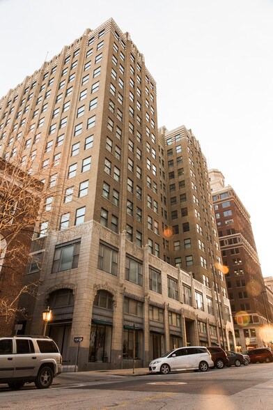 More Photos Of 501-511 S Boston Ave, Tulsa Unknown For Lease