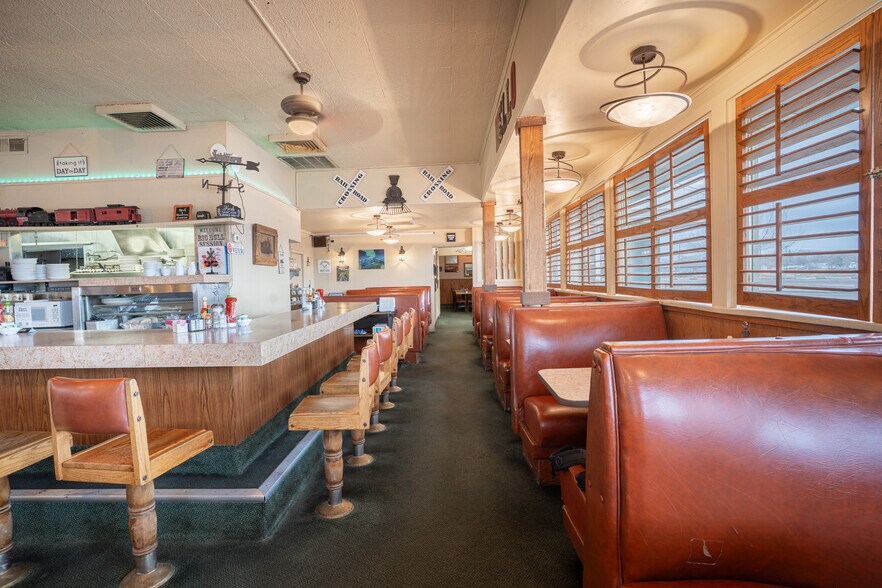 More Photos Of 545 Shoshone St S, Twin Falls Restaurant For Sale