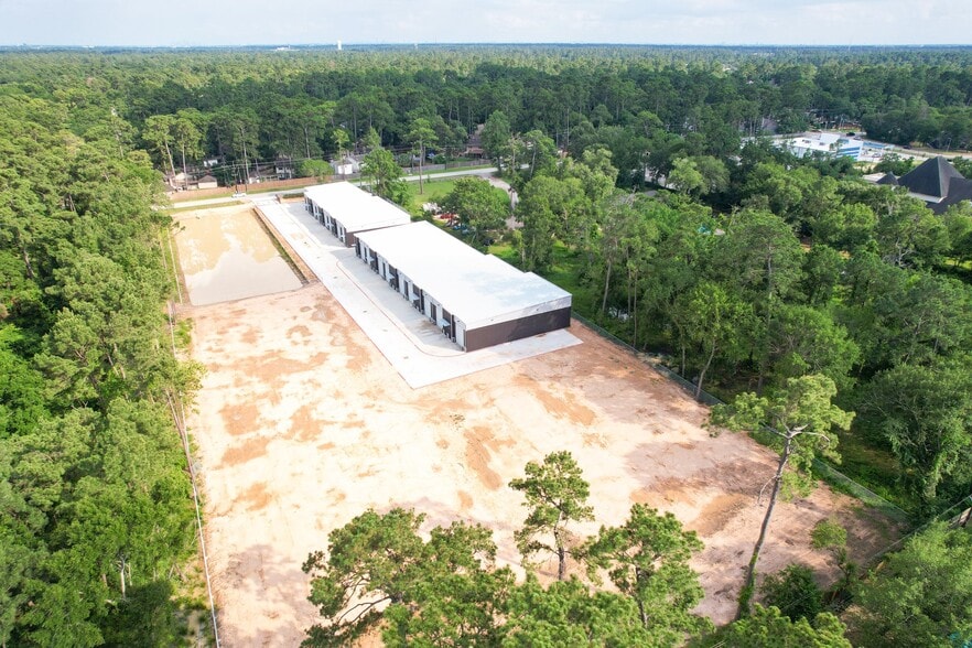 More Photos Of 12402 Malcomson Rd, Houston Self Storage For Sale