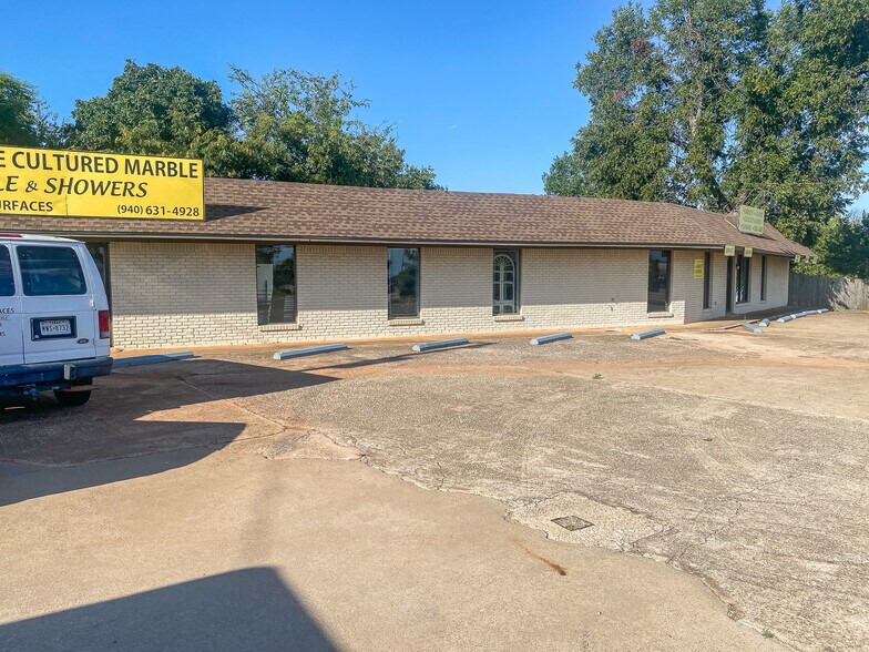 More Photos Of 3302 Kell Blvd, Wichita Falls Flex For Sale