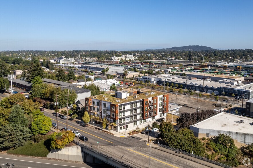 More Photos Of 4780 SE Milwaukie Ave, Portland Apartments For Lease