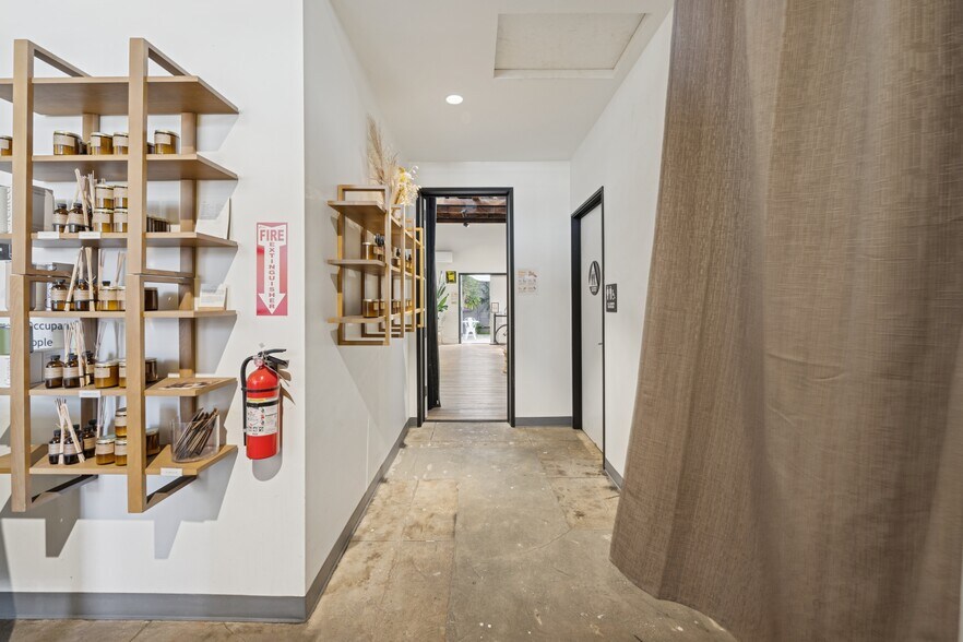 More Photos Of 7748 Santa Monica Blvd, West Hollywood Storefront Retail Residential For Sale