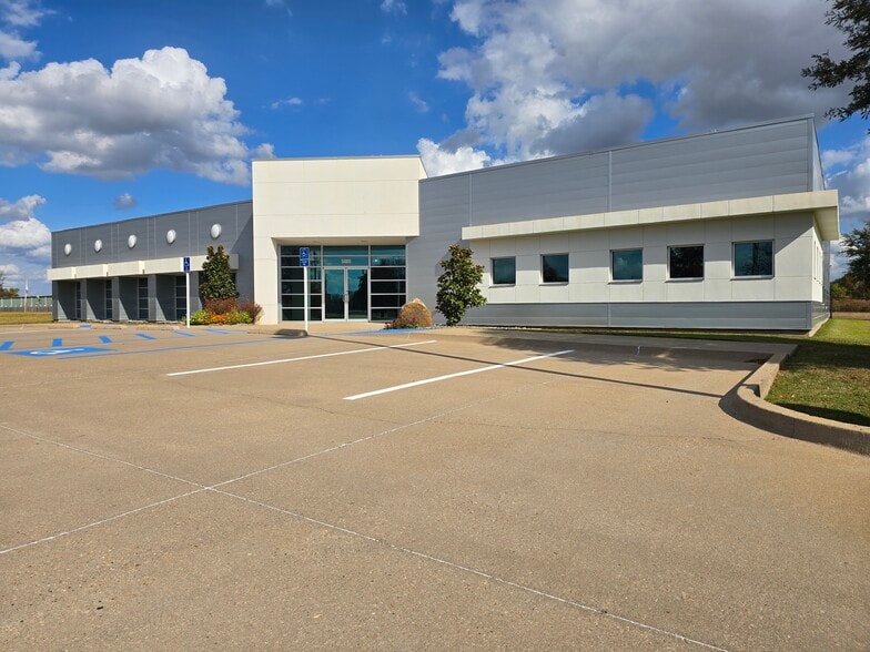 Primary Photo Of 5486 Airline Dr, Bossier City Office For Sale