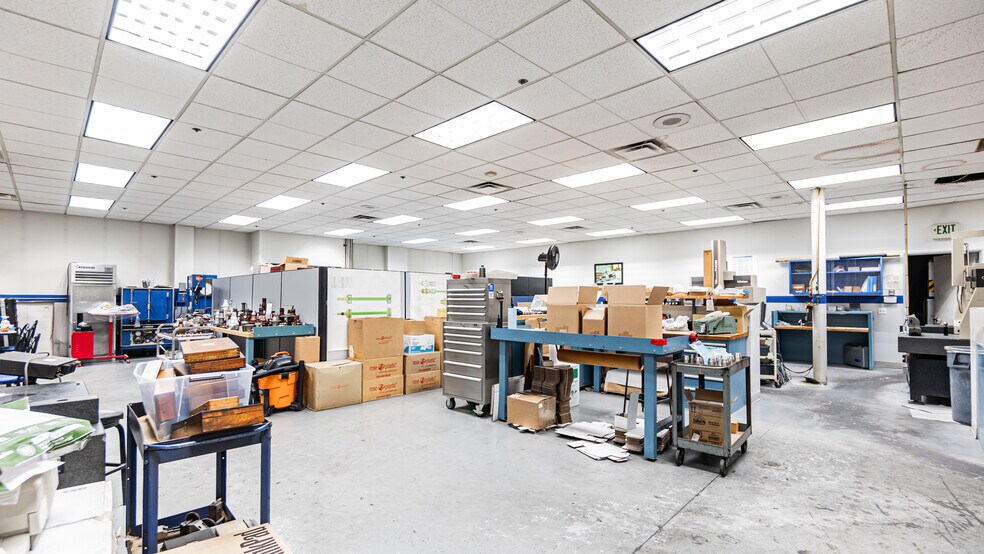 More Photos Of 750 S Douglas St, El Segundo Flex For Lease