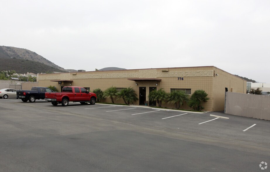 More Photos Of 585 N Twin Oaks Valley Rd, San Marcos Unknown For Lease