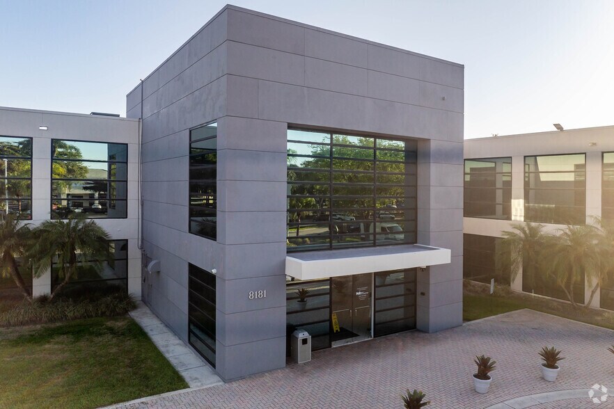 More Photos Of 8181 NW 154th St, Miami Lakes Office For Lease