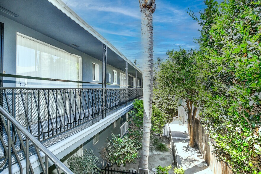 More Photos Of 2015 Cedar Ave, Long Beach Apartments For Sale