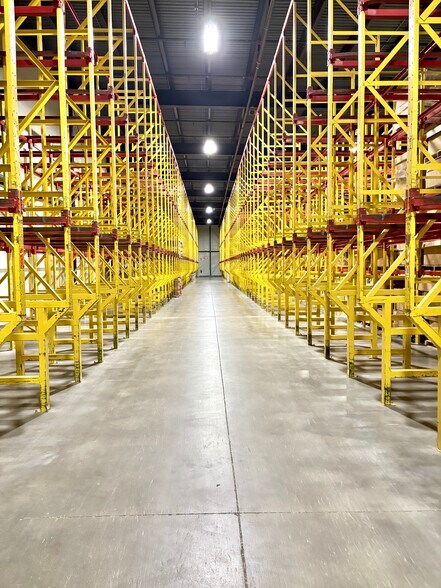 More Photos Of 13190 Velp Ave, Suamico Warehouse For Lease