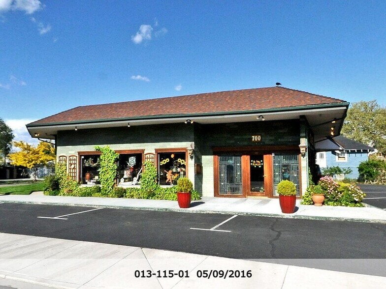 More Photos Of 700 S Wells Ave, Reno Fast Food For Lease