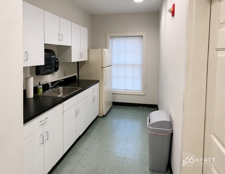 More Photos Of 1049 MD-3, Gambrills Office For Lease