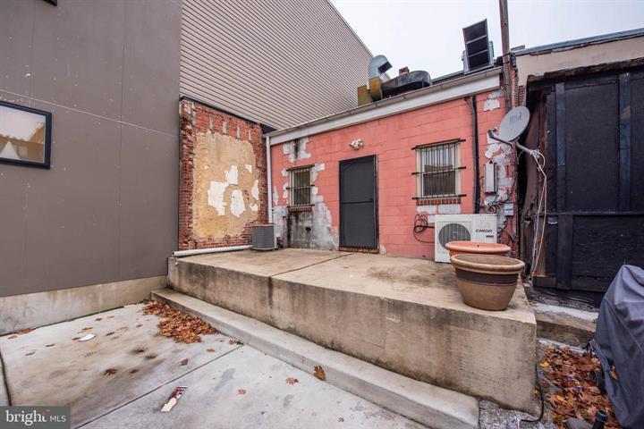 More Photos Of 317 W Franklin St, Baltimore Storefront Retail Office For Sale