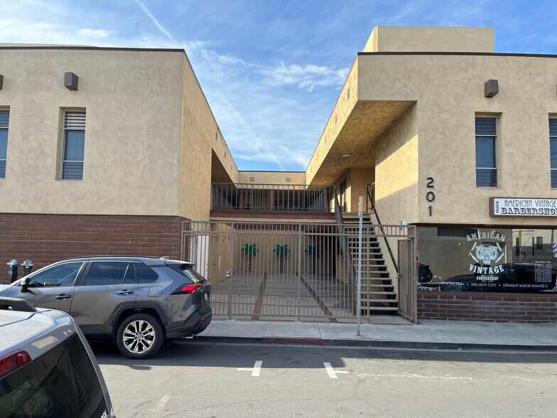 More Photos Of 5241 E 2nd St, Long Beach Medical For Lease