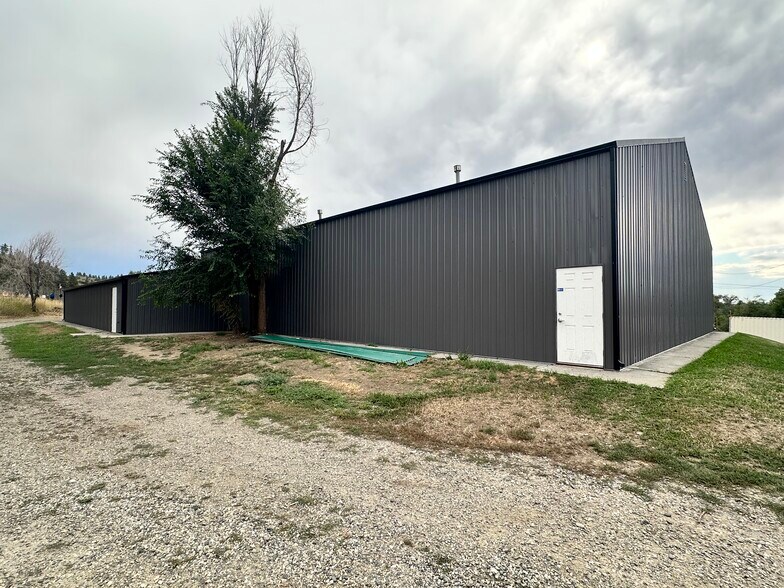 More Photos Of 1627 Dickie Rd, Billings Manufacturing For Lease