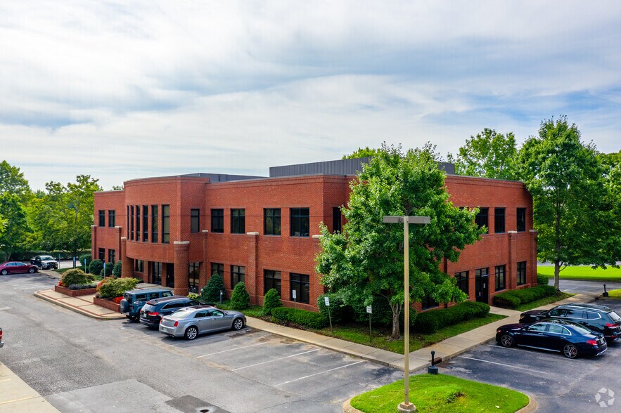 More Photos Of 205 Powell Pl, Brentwood Office For Lease