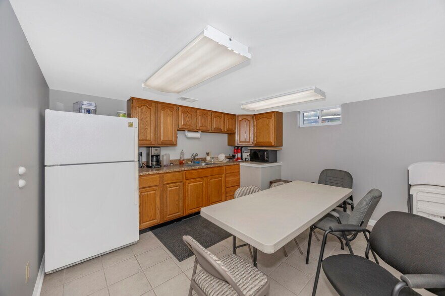 More Photos Of 286 Montevue Ln, Frederick Medical For Lease