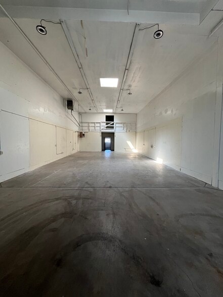 More Photos Of 1150-1162 S Lipan St, Denver Light Manufacturing For Lease