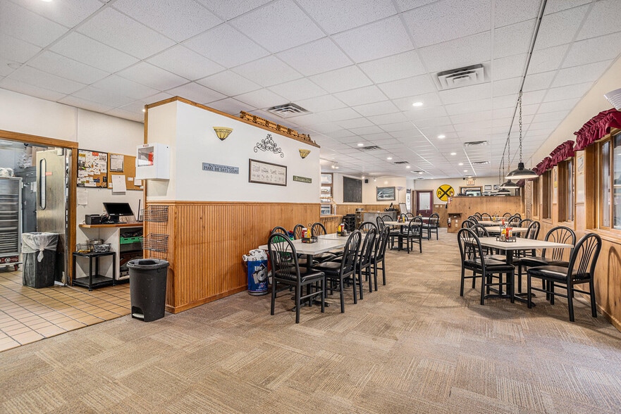 More Photos Of 6225 W D Ave, Kalamazoo Restaurant For Sale