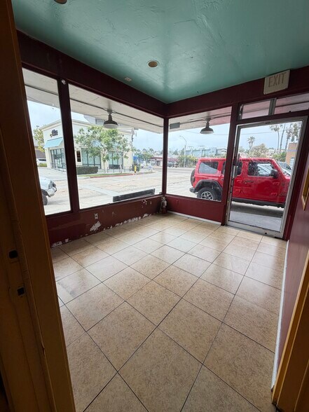 More Photos Of 1251-1257 Rosecrans St, San Diego Freestanding For Lease