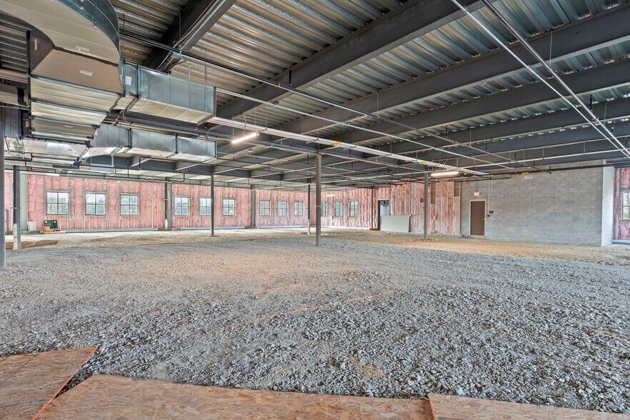 More Photos Of 6455 W Campus Oval, New Albany Medical For Lease