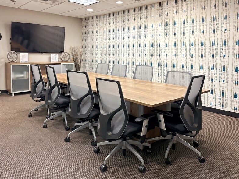 More Photos Of 64 E Broadway Rd, Tempe Coworking Space