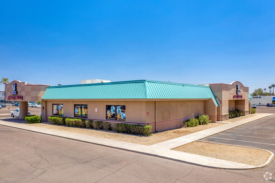 More Photos Of 8115-8129 N 35th Ave, Phoenix Unknown For Lease