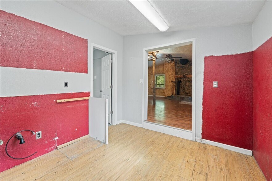 More Photos Of 3427 Old Richardson Hwy, North Pole Warehouse For Sale