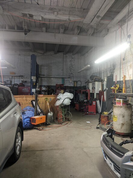 More Photos Of 1619 McKean St, Philadelphia Auto Repair For Sale