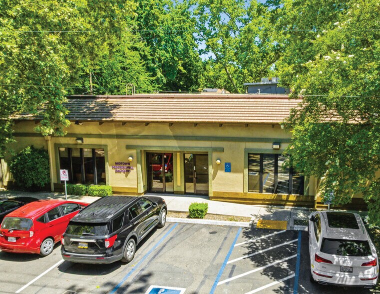 More Photos Of 810 29th St, Sacramento Medical For Sale