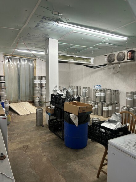 More Photos Of 225 Maxwell Ave, Greenwood Office For Sale